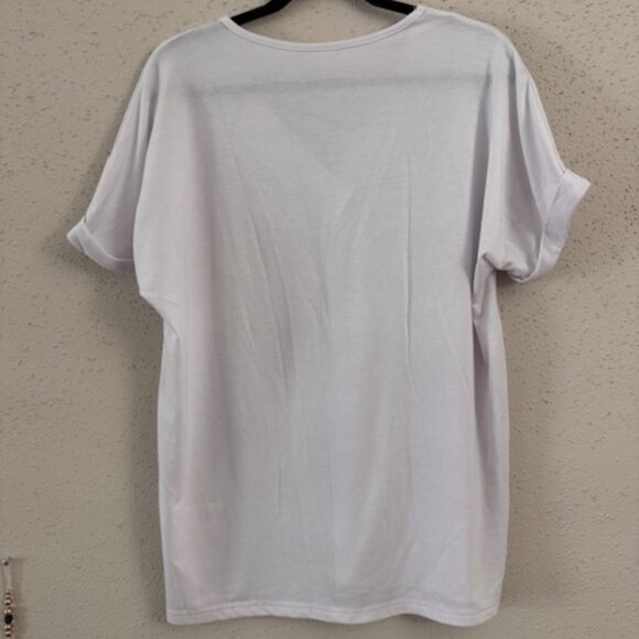 Blusa Blanca con Escote en V (White V-Neck Short Sleeve Top) - Picture 2 of 4